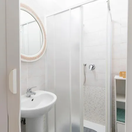 Eg House לינה וארוחת בוקר סרנו